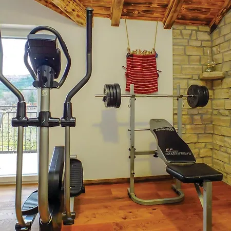 3 Bedroom Awesome In Sumet